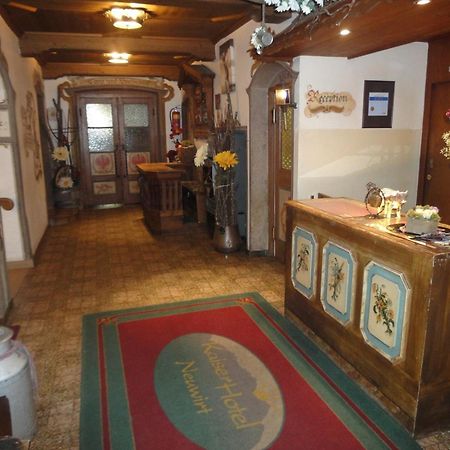 Kaiserhotel Neuwirt Oberndorf in Tirol Buitenkant foto