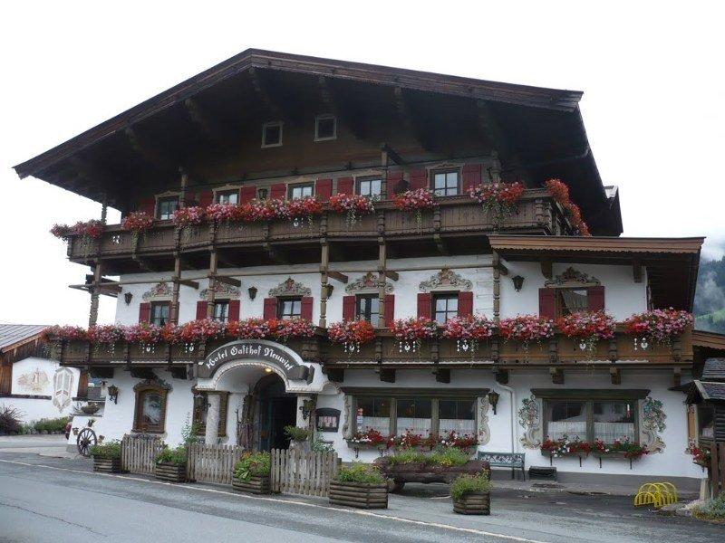 Kaiserhotel Neuwirt Oberndorf in Tirol Buitenkant foto