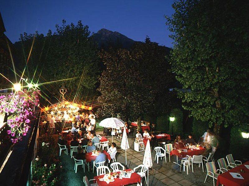 Kaiserhotel Neuwirt Oberndorf in Tirol Buitenkant foto