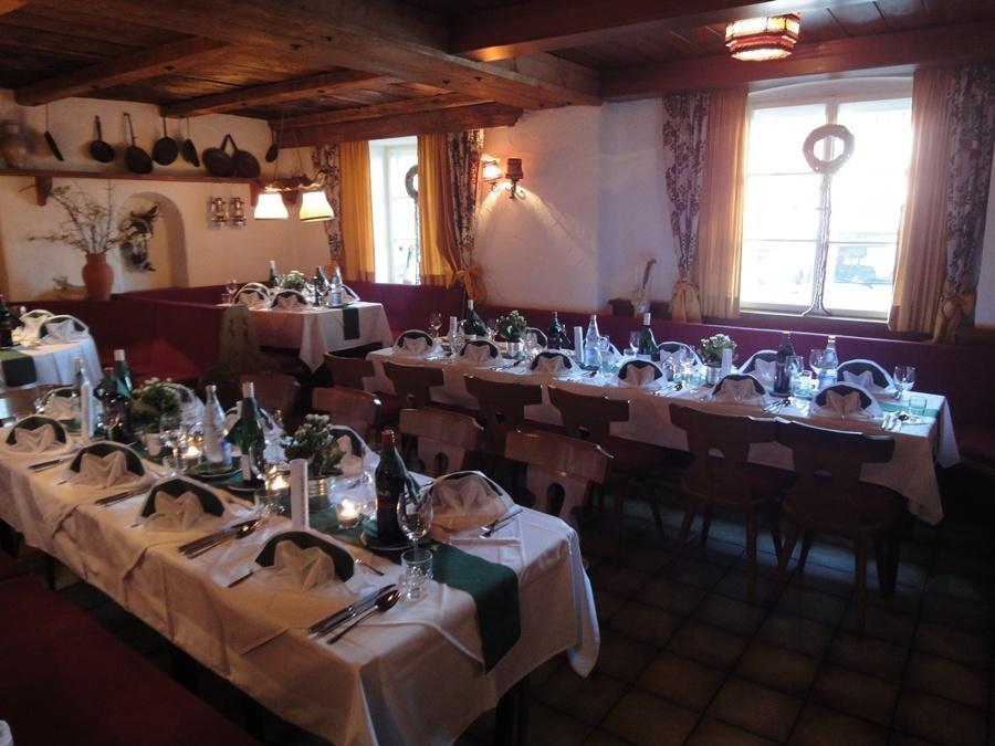Kaiserhotel Neuwirt Oberndorf in Tirol Buitenkant foto