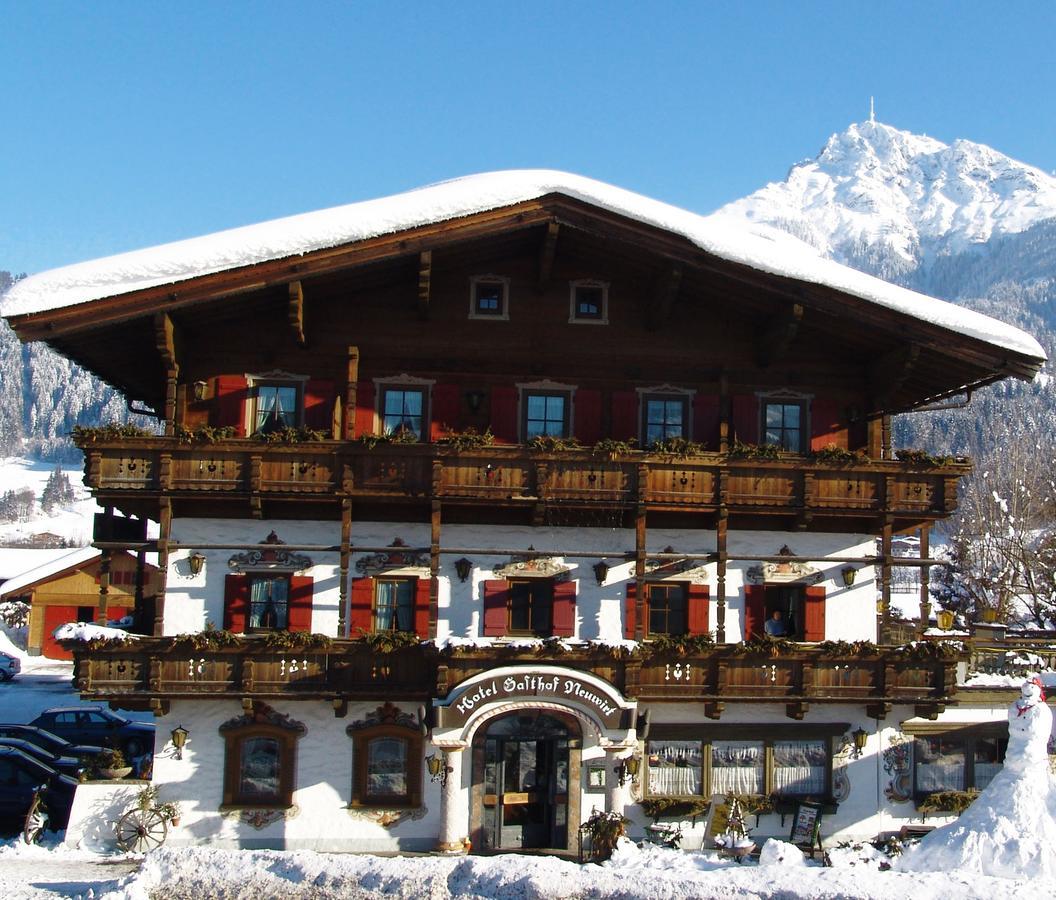 Kaiserhotel Neuwirt Oberndorf in Tirol Buitenkant foto