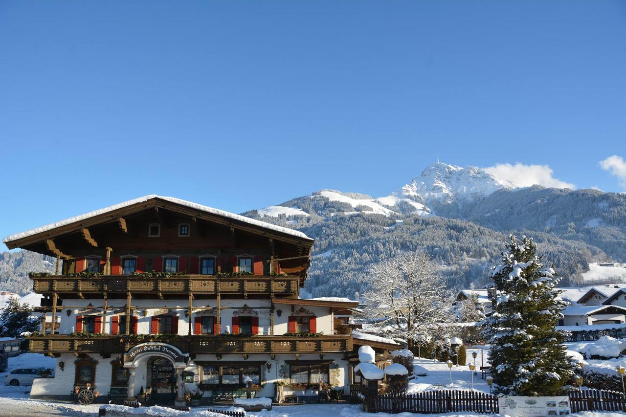 Kaiserhotel Neuwirt Oberndorf in Tirol Buitenkant foto